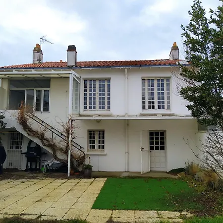 Maison De A Etage - Terrasse - Wifi Feriehus *